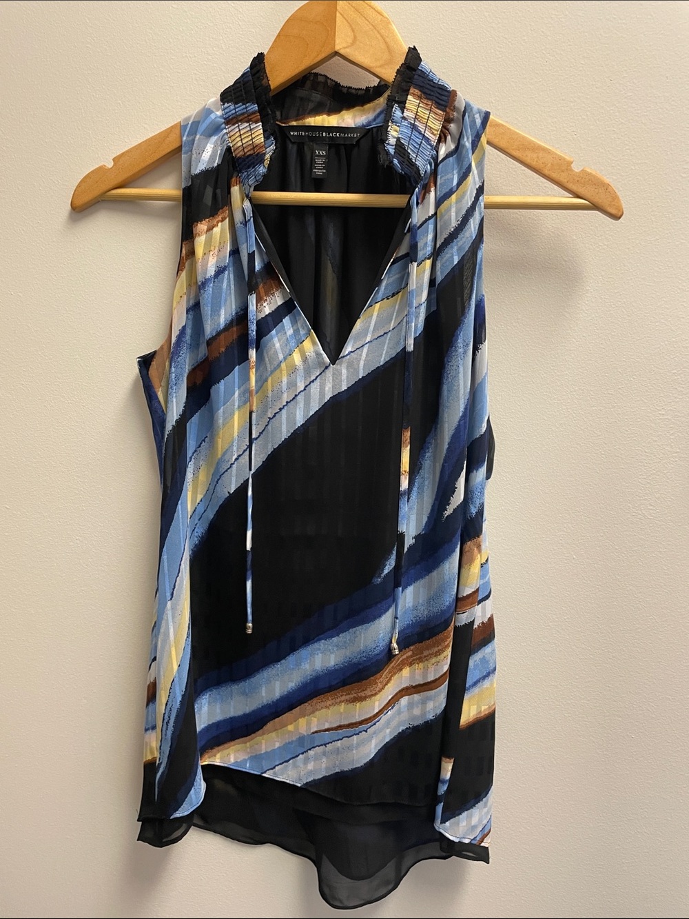 White House Black Market multi color sleeveless V neck